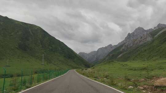 自驾游四川甘孜川藏中心甘白路风光