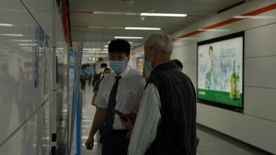 疫情期间杭州地铁人流视频素材模板下载