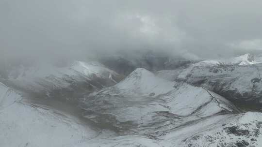 巴塘川西雪山航拍高原