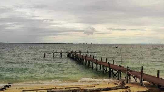 大海码头海滩马来西亚海岛蓝色海边