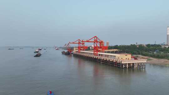 九江港城东港区国家能源卸煤码头环绕航拍
