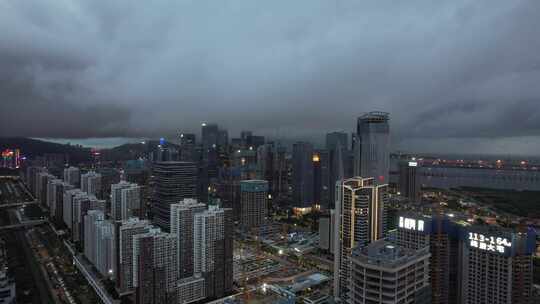 暴风雨下的深圳前海自贸区