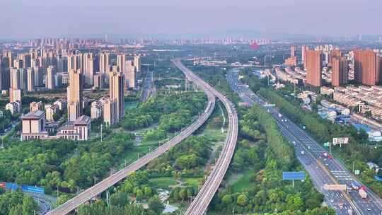 城市道路与建筑群俯瞰景观