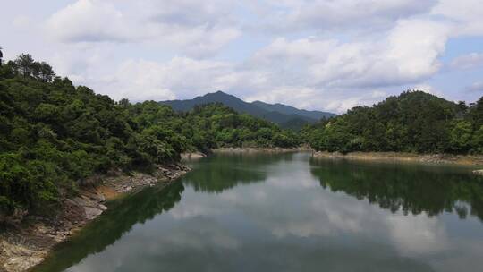 绿色生态湖泊水库