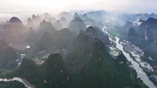 航拍桂林山水风光