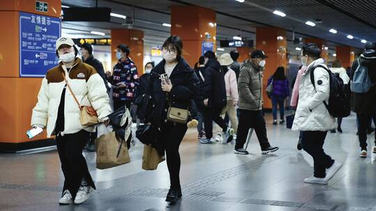 上海地铁进站排队来来往往视频素材模板下载