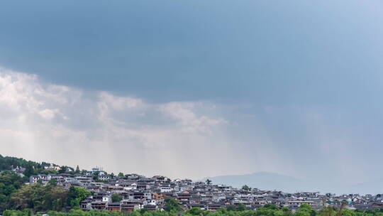 【延时】雨中的腾冲和顺古镇