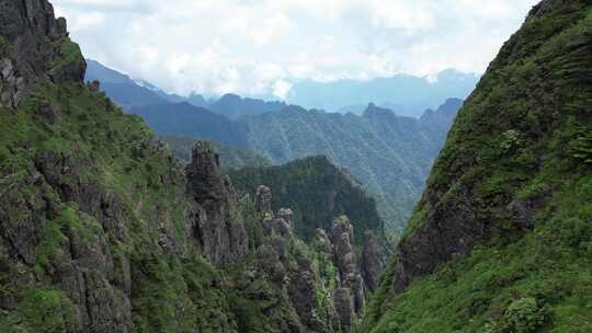 航拍湖北神农架神农坛5A景区