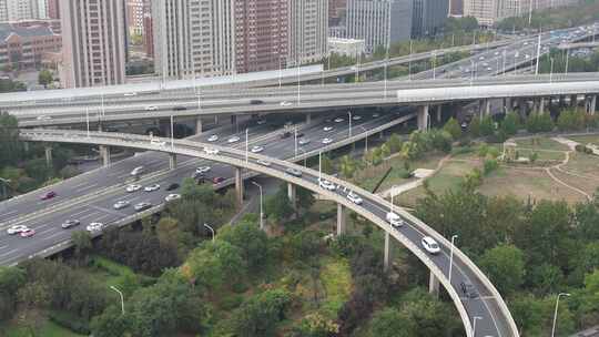 天津城市街道立交高架交通行驶路况