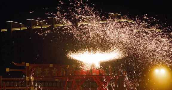 打铁花 打铁花表演实拍