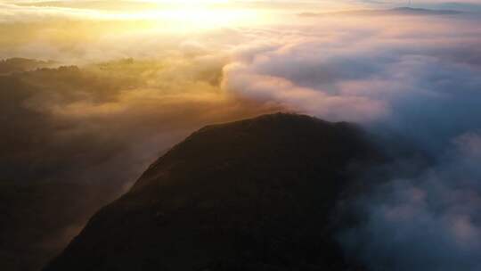 航拍森林云海日出山峰山脉绿色森林云雾