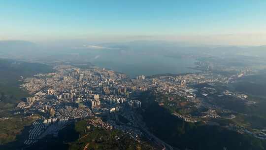 大理市洱海城市全景