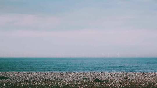 海滩和地平线的美丽景色