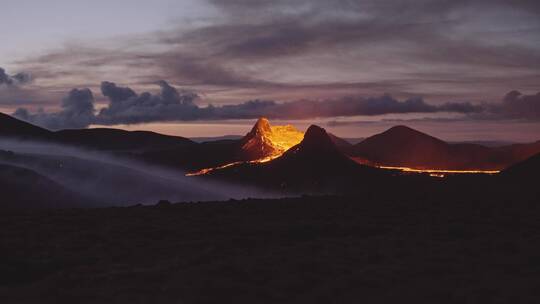 冰岛火山喷发