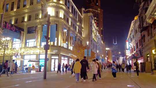 上海外滩夜晚南京路步行街夜景街景人流视频