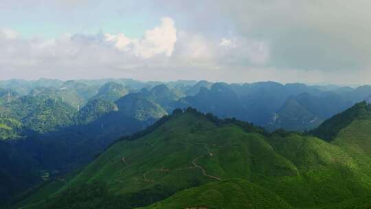 群山云彩天空蓝天白云延时