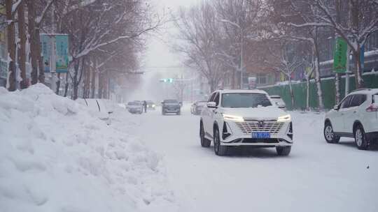 大雪覆盖城市