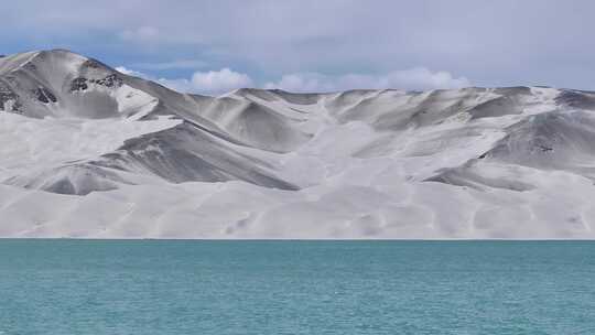 新疆 峡谷 湖泊 雪山 白沙湖 南疆视频素材模板下载