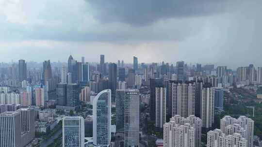 湖北武汉城市暴雨来临乌云密布航拍