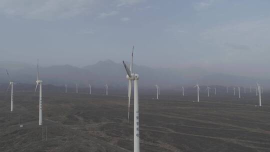 航拍震撼新疆风力发电