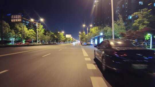 夜晚公路车辆车流