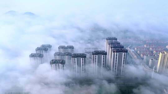 航拍枣庄云雾缭绕的枣庄高铁站互联网小镇延时摄影