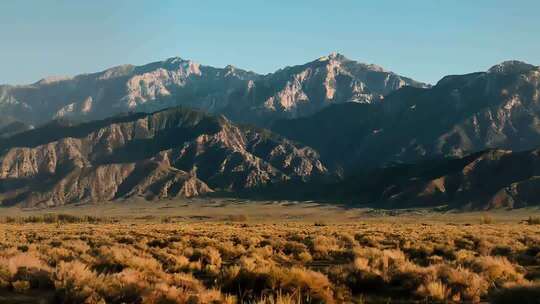 贺兰山壮丽山河云海景观连绵山脉