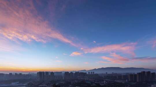 朝霞天空下的城市自然风景素材延时