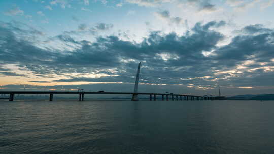 跨海大桥日落时分全景