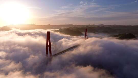 贵州龙里河大桥日出云海