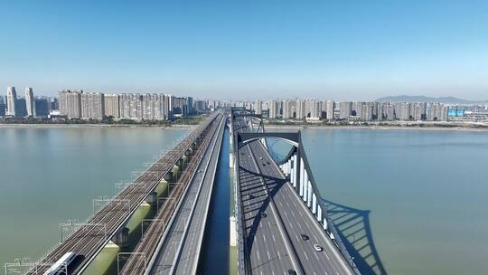 航拍杭州钱塘江跨江大桥