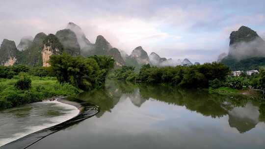 航拍桂林喀斯特地貌漓江景区山水自然风光