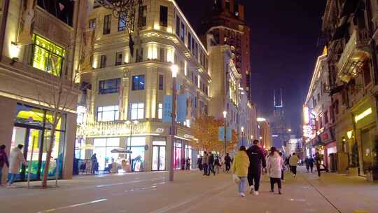 上海外滩夜晚南京路步行街夜景人流视频素材