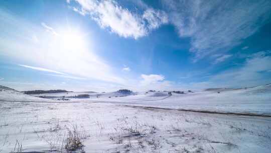 冬季内蒙古乌兰布统蓝天白云雪景