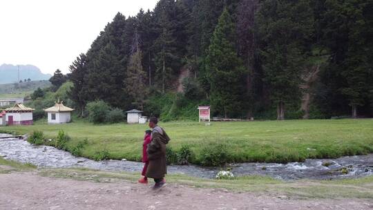 拉卜楞寺 僧侣 夏河 寺庙 藏区 甘南