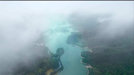 九坑河山水壮丽河山穿云