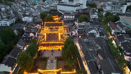 航拍灯火璀璨的南京夫子庙景区