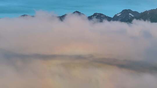 航拍新疆雪山森林风光