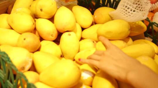 超市购买芒果