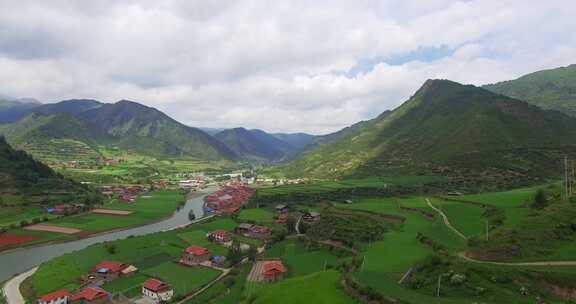 绿水青山乡村风景航拍