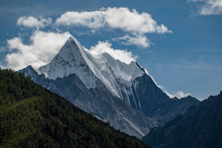 20221012稻城亚丁 雪山 夏诺多吉 中景  延时6k 