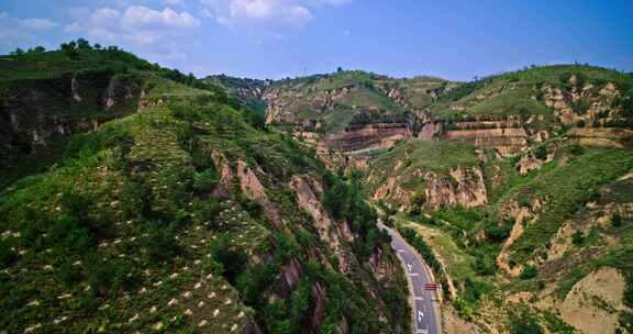 陕北黄土高坡沿黄公路