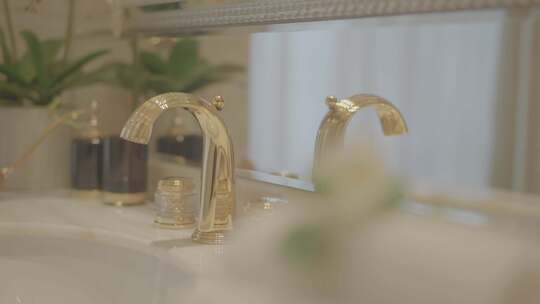 精致卫浴间洗手台细节特写