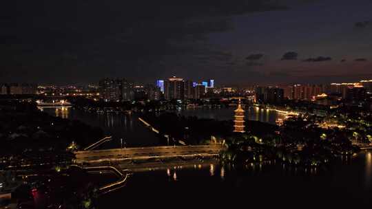 浙江嘉兴平湖报本禅寺夜晚