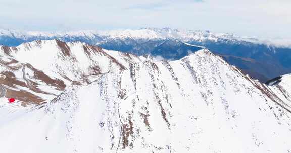 航拍夹金山冬天雪景美了自然风景
