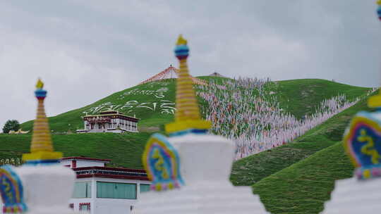 川西藏族佛教寺庙村庄建筑