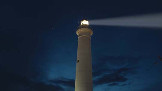 夜晚夜空灯塔