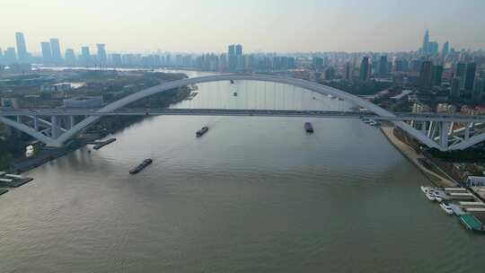 上海市黄浦江卢浦大桥汽车车辆车流船只风景