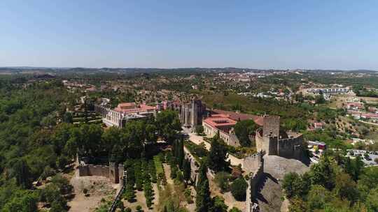 托马尔镇圣殿骑士城堡和基督修道院的无人机视图葡萄牙视频素材模板下载