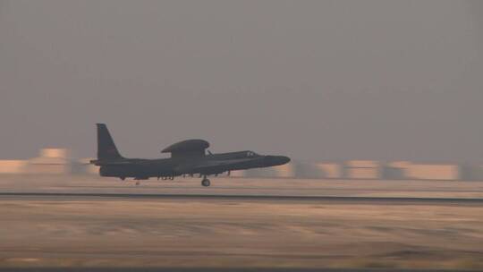 一架美国空军U2间谍侦察机起飞